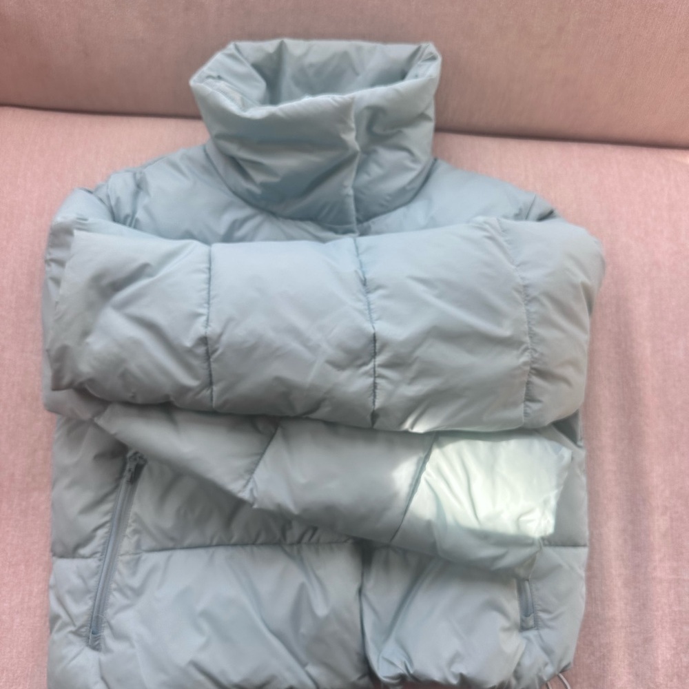 ALO Yoga Pale Powder Blue Winter Puffer Jacket